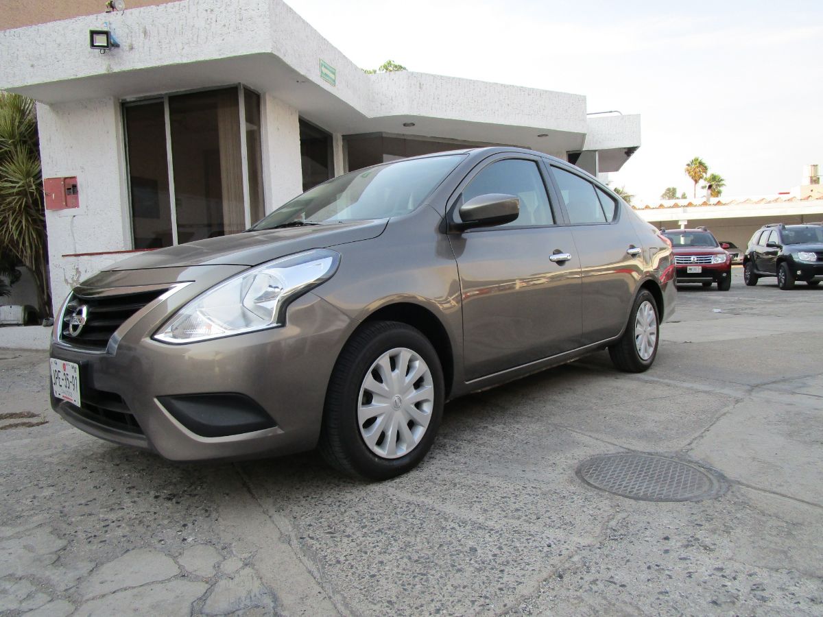 Nissan Versa 2018
