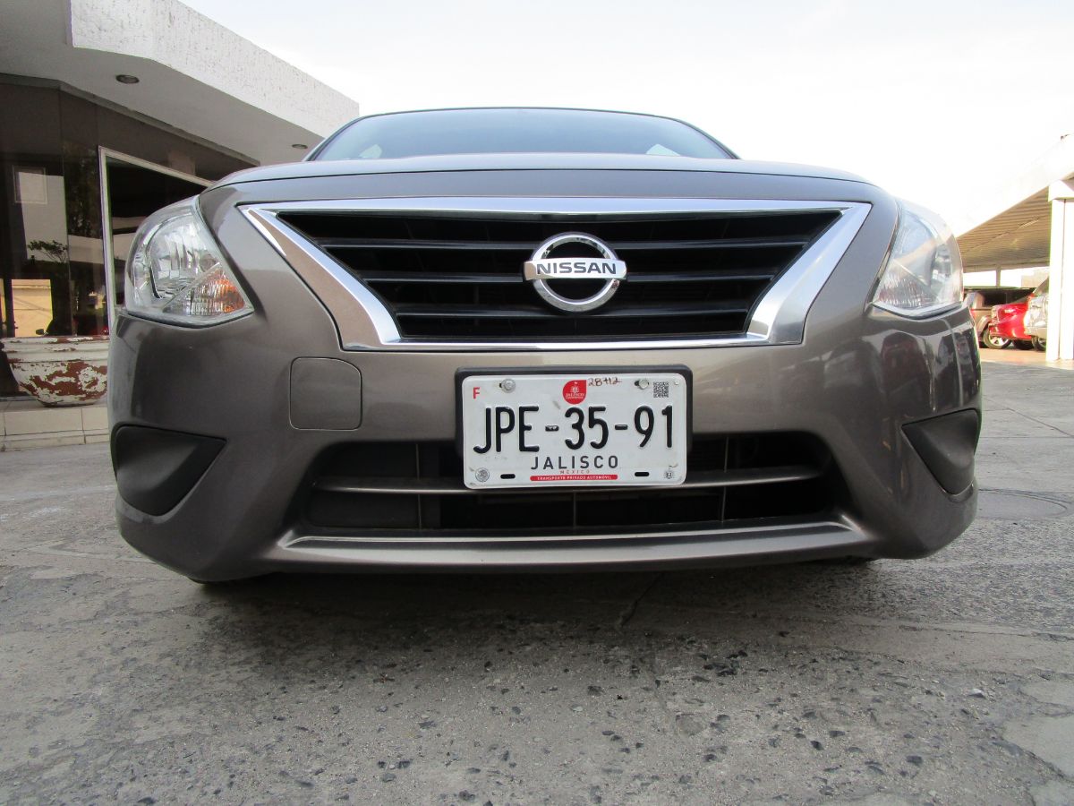 Nissan Versa 2018
